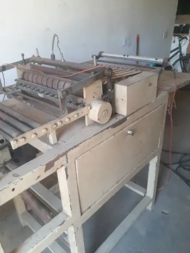 Maquina de corte e solda 