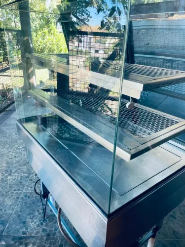 Vitrine refrigerada muito top 