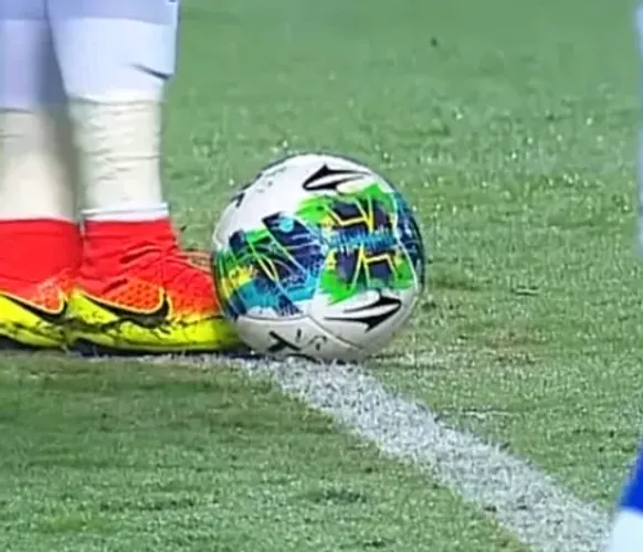 Bola Topper KV Carbon 12 ? Memorabilia do título da Série D 2016 do Volta Redonda