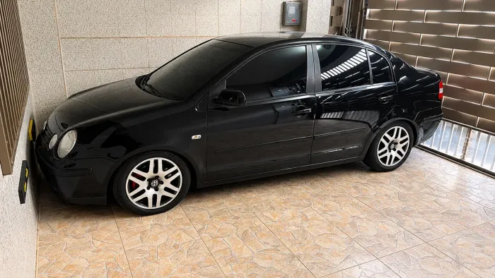 Volkswagen Polo Sed./sed. Comf. 2.0/2.0 Flex 8V 4P 2005