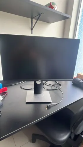 Monitor Dell P2419H 24? Full HD IPS com ajuste de altura