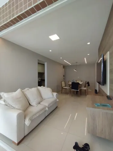 Apartamento na Ponta do Farol, Vista Mar, Nascente, Fino Acabamento, Mobiliado