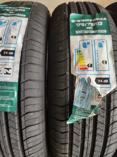 Pneus novos aro 13
