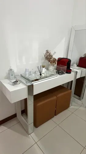 Aparador espelhado