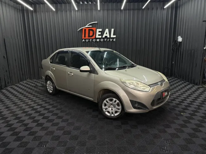 Ford Fiesta Sedan SE 1.6 8V Flex 4P 2014