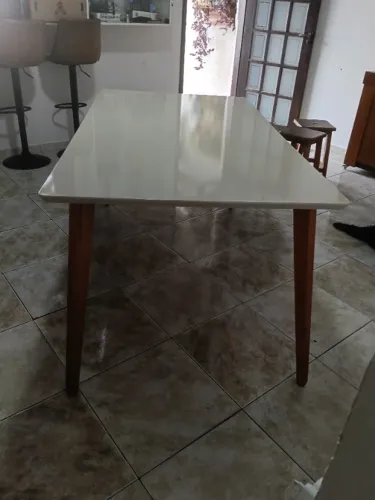 Mesa retangular 160x90cm - pés de madeira 