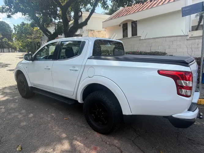 Mitsubishi L200 Triton Sport GLS 2.4 CD Diesel Aut. 2018