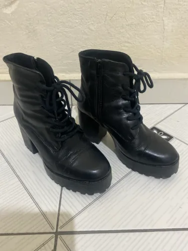 Bota cano curto 