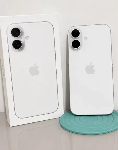 iPhone 16