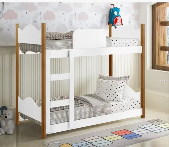 Cama montessoriana infantil