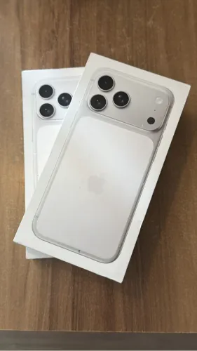iPhone 17 PRO 256gb Silver 6.700 ( lacrado ) 