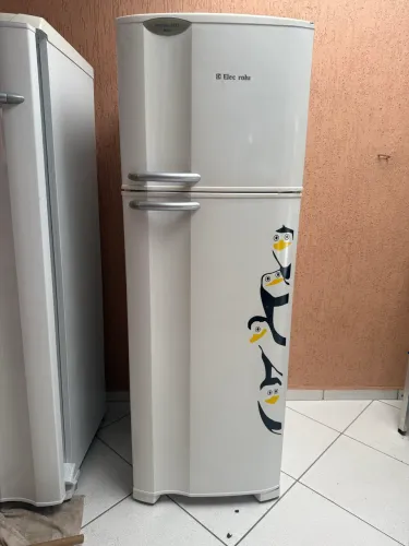 Geladeira Electrolux Frost Free DF37