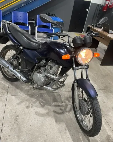 Oportunidade! Titan es com partida elétrica e pedal raios em inox