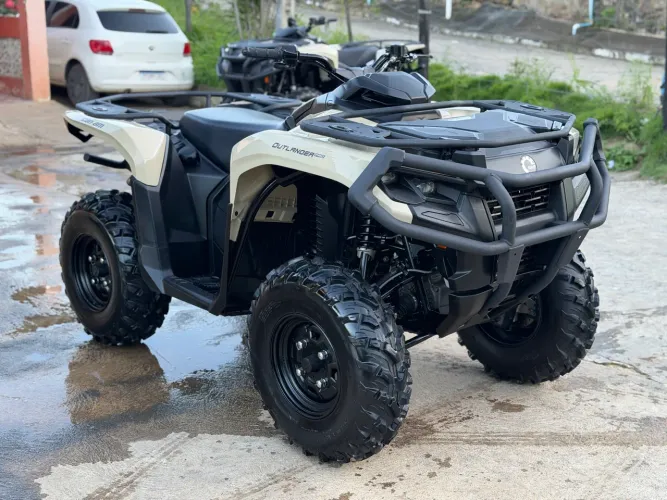 Quadriciclo Outander can am HD5 PRO 4x4