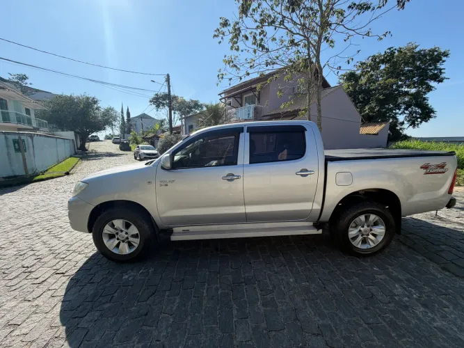 Toyota Hilux CD D4-d 4X4 2.5 16V 102cv TB Dies. 2009