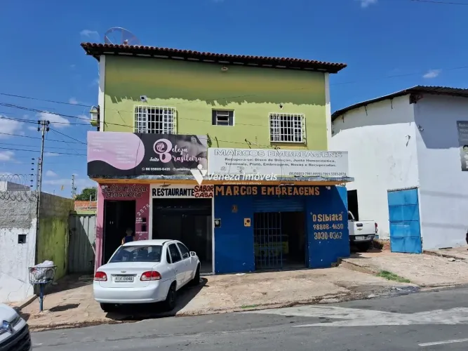 PREDIO COMERCIAL COM 02 PONTOS E 02 APARTAMENTOS.
