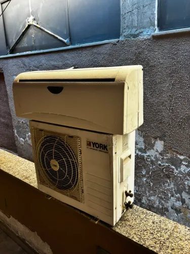 Ar Condicionado 6.000 BTU FUNCIONANDO PERFEITAMENTE 