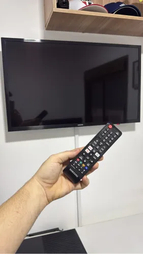 Smart TV Samsung 32 polegadas LED, com Wi-Fi