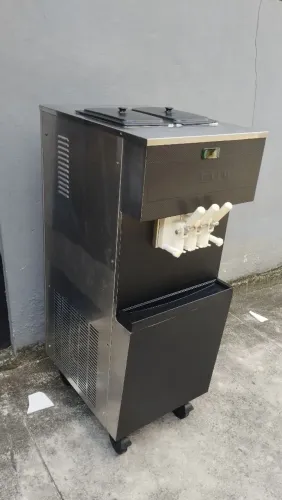 Máquina de sorvete Logrosoft 