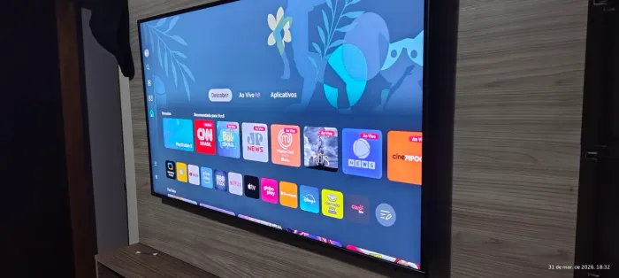 Smart TV Samsung 43' 4K CU8000 Crystal UHD + NF e Suporte