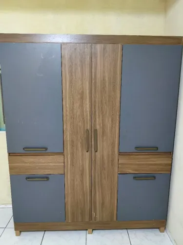 Vendo Guarda roupa e Armário de cozinha 