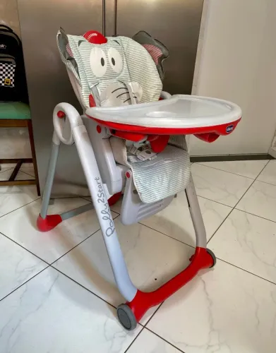 Cadeira alimentação infnatil chicco polly 2 start, 250 reais!!
