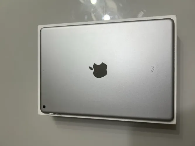 iPad Apple 9ª Geração, 64GB (USADO)