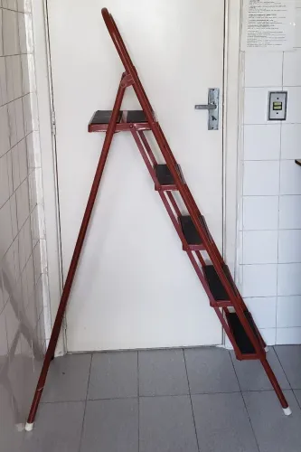 Escada de ferro 5 degraus 