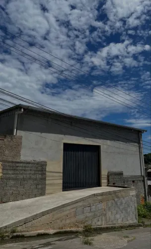 Alugo Galpão em Queimados