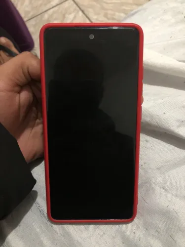 S20 fé detalhe : possui 2 fios de cabelo na tela, mas a tela é original