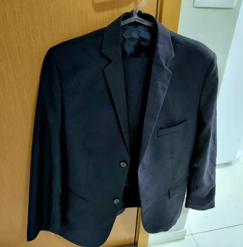 VENDO TÊRNO Masculino preto número 40
