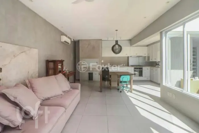 Casa à venda Travessa Venezuela, Navegantes - Porto Alegre