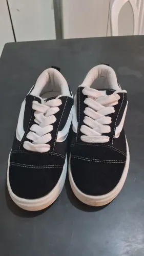 Vendo tênis Vans semi novo