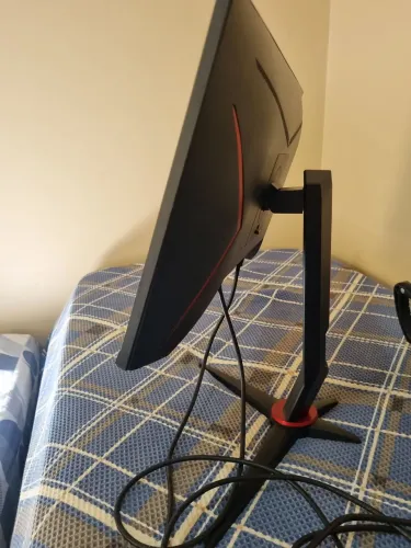 VENDO MONITOR GAME (COM DEFEITO NA TELA)