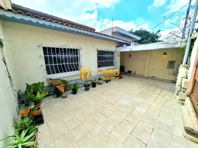 Casa Térrea à Venda e Locação | Jardim Prudência | 2 Quartos | 1 Suíte | 2 Vagas | Quintal