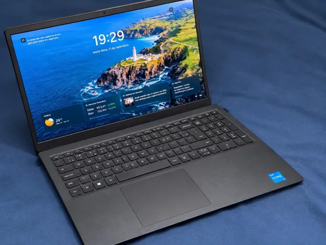 Notebook Dell Inspiron 15 3530 com processador Intel Core i3 de 13ª geração