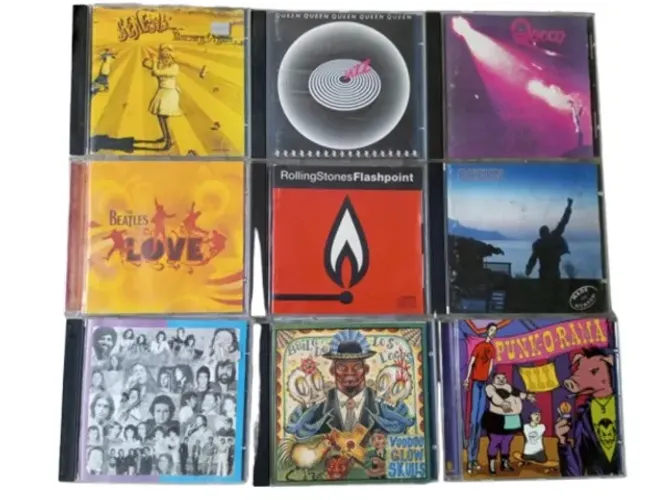 lote de CDS diversos: beatles. stones, legião, rappa, queen, genesis, ira, planet hemp etc