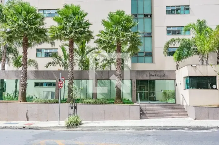 Apartamento para aluguel possui 89 metros quadrados com 1 quarto