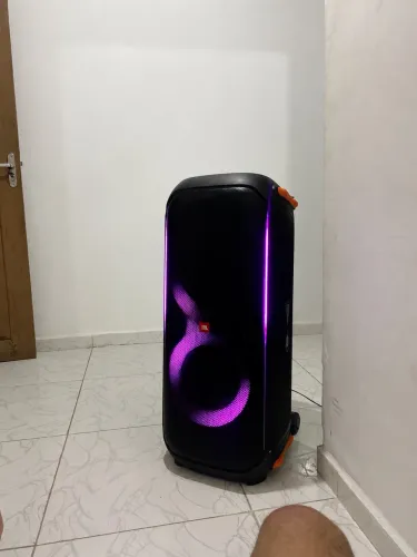 JBL 710