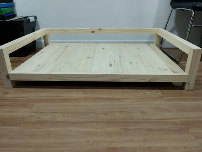 Caminha para pet em pinus aparelhado