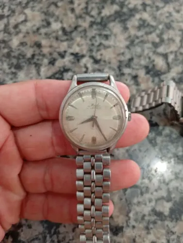 Relógio Mido para restaurar 