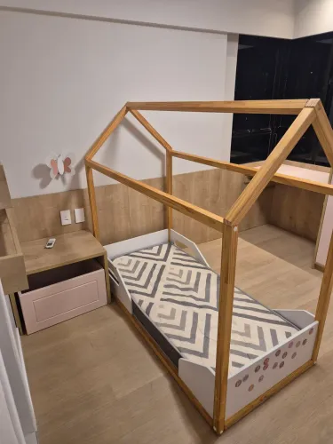 Cama Infantil Montessoriana Casinha de Madeira + Colchão - Recife