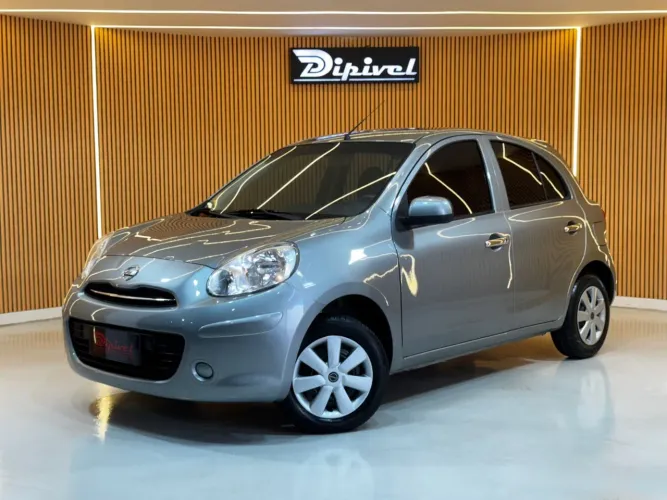 Nissan March 1.0 16V Flex Fuel 5P 2013