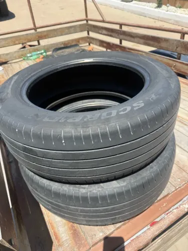 Pneus Pirelli 215 60 17