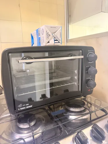 Forno elétrico 14L Black+Decker seminovo