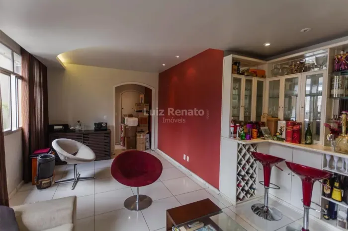 Apartamento à venda no bairro Lourdes