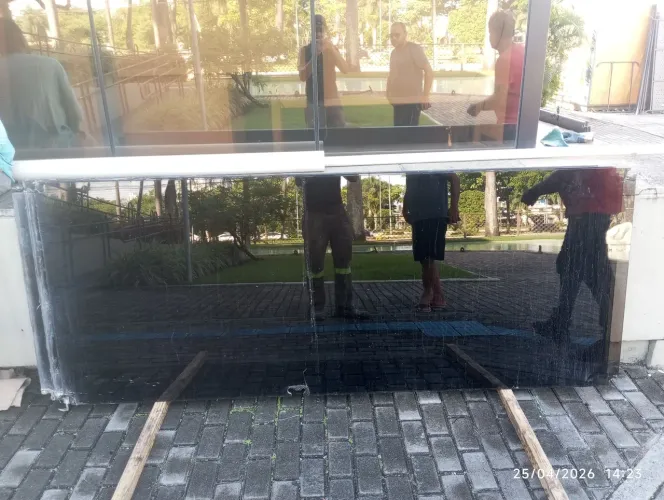 Fumê Vidros portas e janelas.