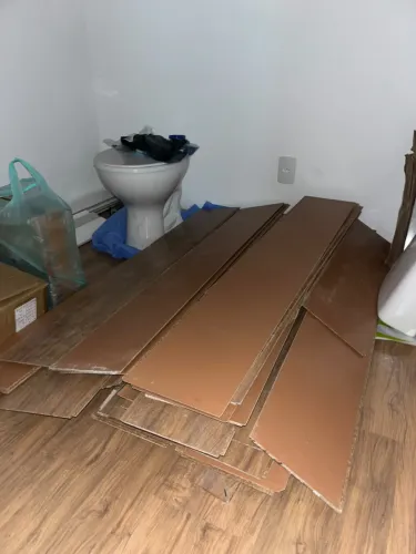 Piso laminado Doacao