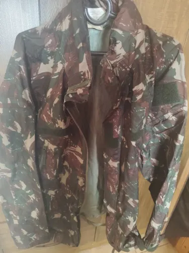 Japona de campanha camuflada
