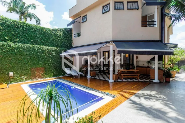 Casa com 490 m², 4 quartos sendo 3 suítes à venda no bairro Planalto Paulista.